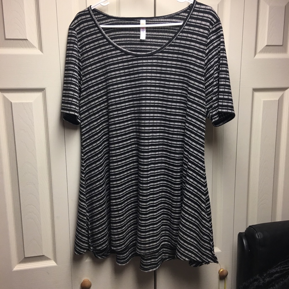 LuLaRoe XL Perfect T Black & White striped